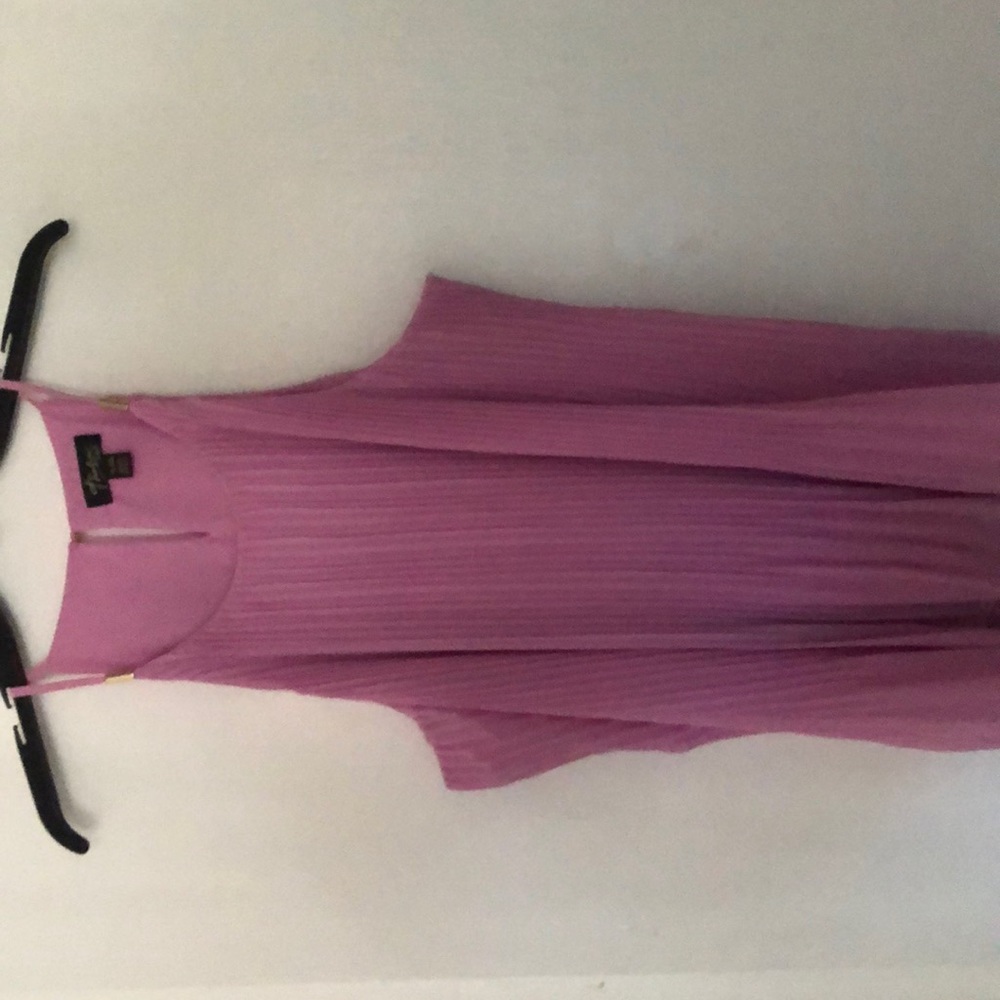 Top - Picture 3 of 3